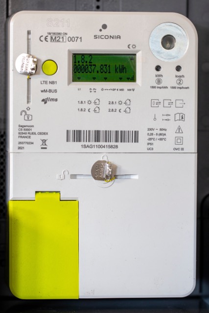 Ostrom™ Blog ⚡️ What Is A Smart Meter and How Do I Know If I Have One?