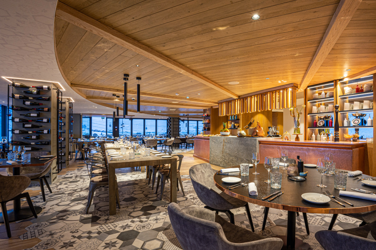 Restaurant and bar VoulezVous Hotel Influence Society