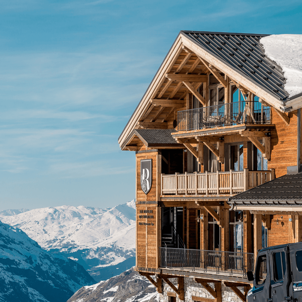 Former station of the refuge cable car of Solaise