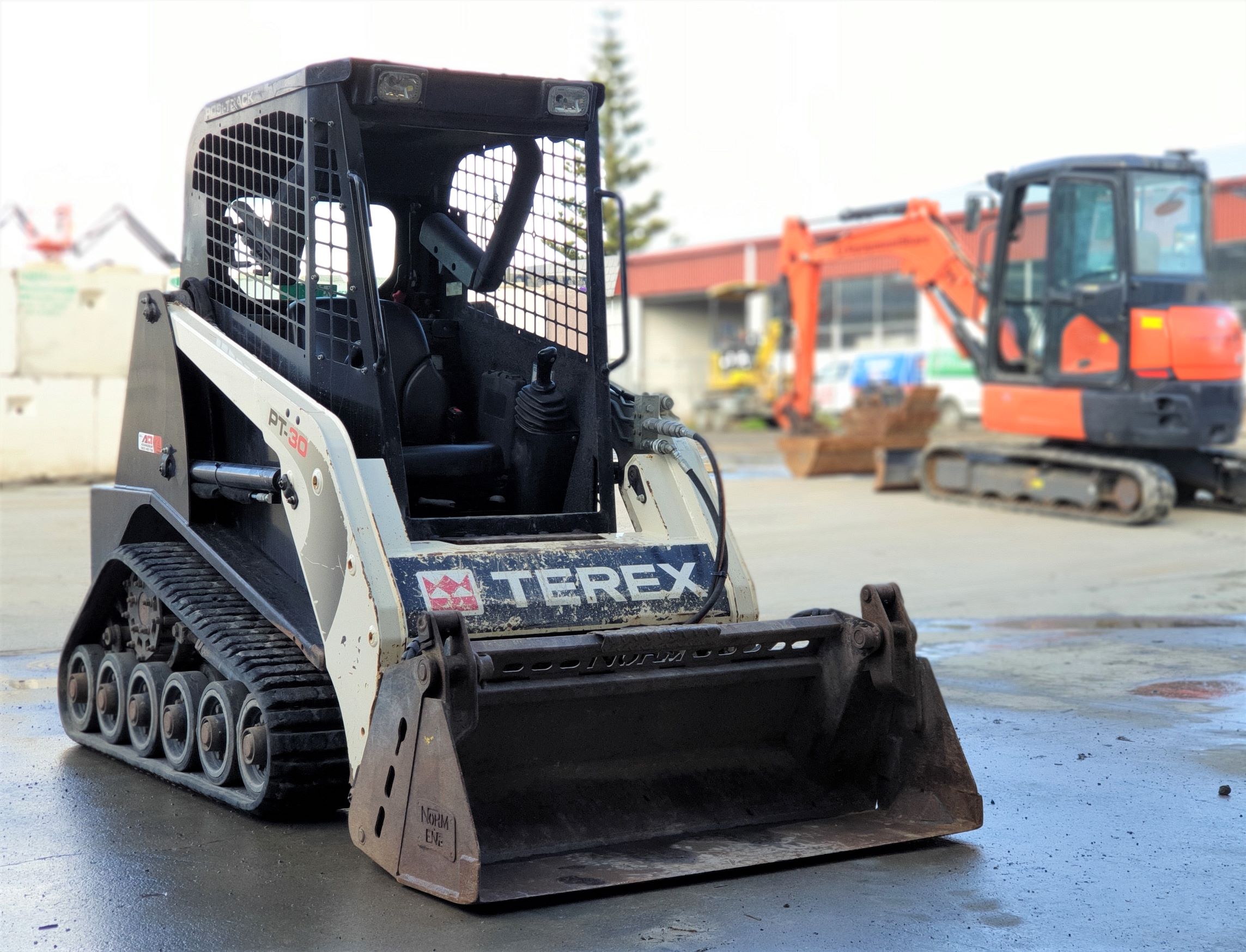 1.6T Skid Steer Loader Hire Terex PT30 Skid Steer Rental Equipt