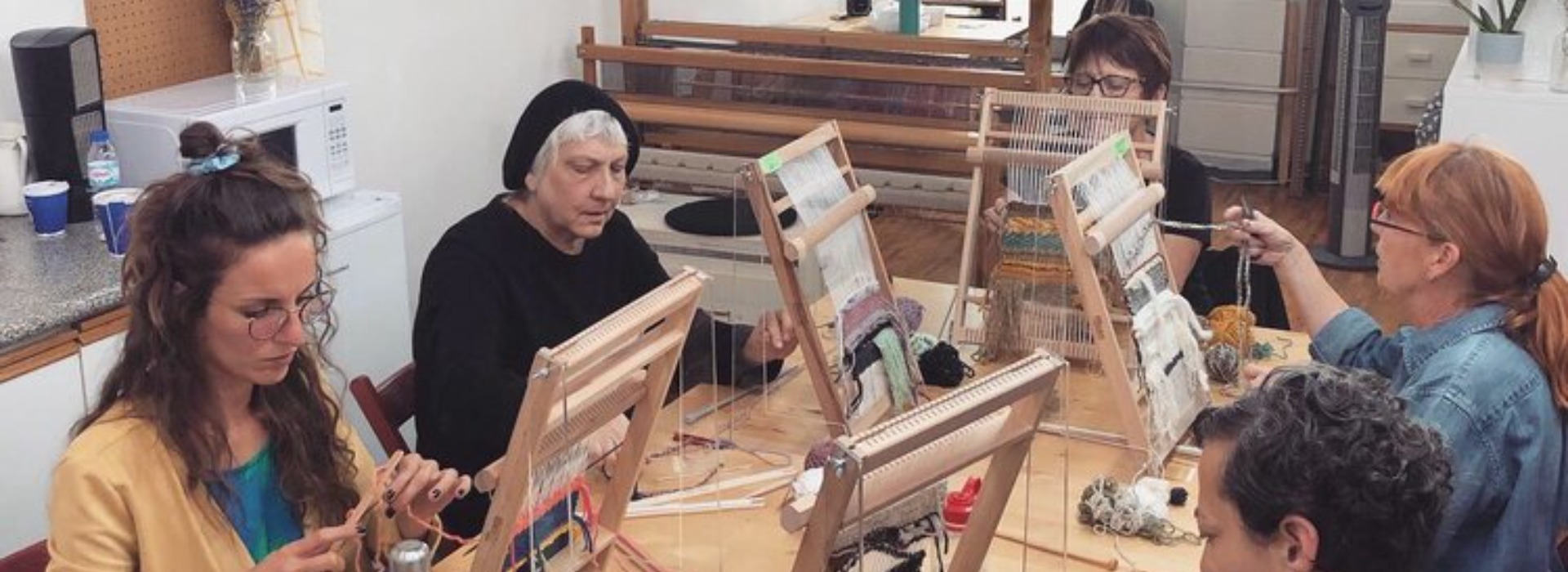 Loom Studio group weaving class