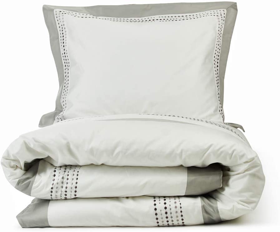 6 Best Duvet Covers for Airbnb and Vacation Rentals