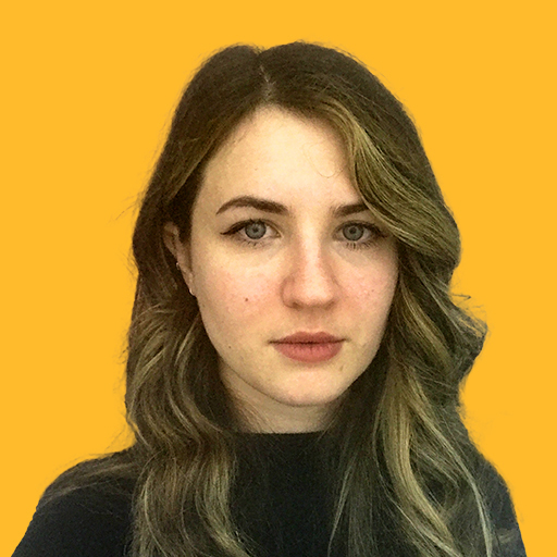 Alyssa's headshot against yellow background