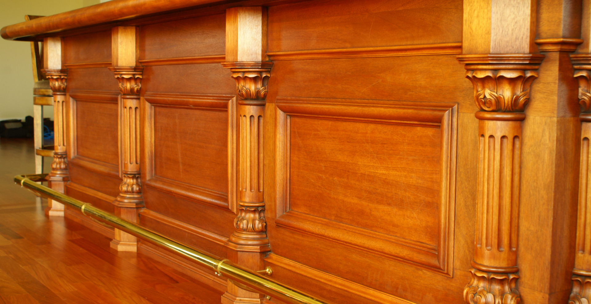 Custom light mahogany residential bar Coltsneck, NJ WL Kitchen & Home