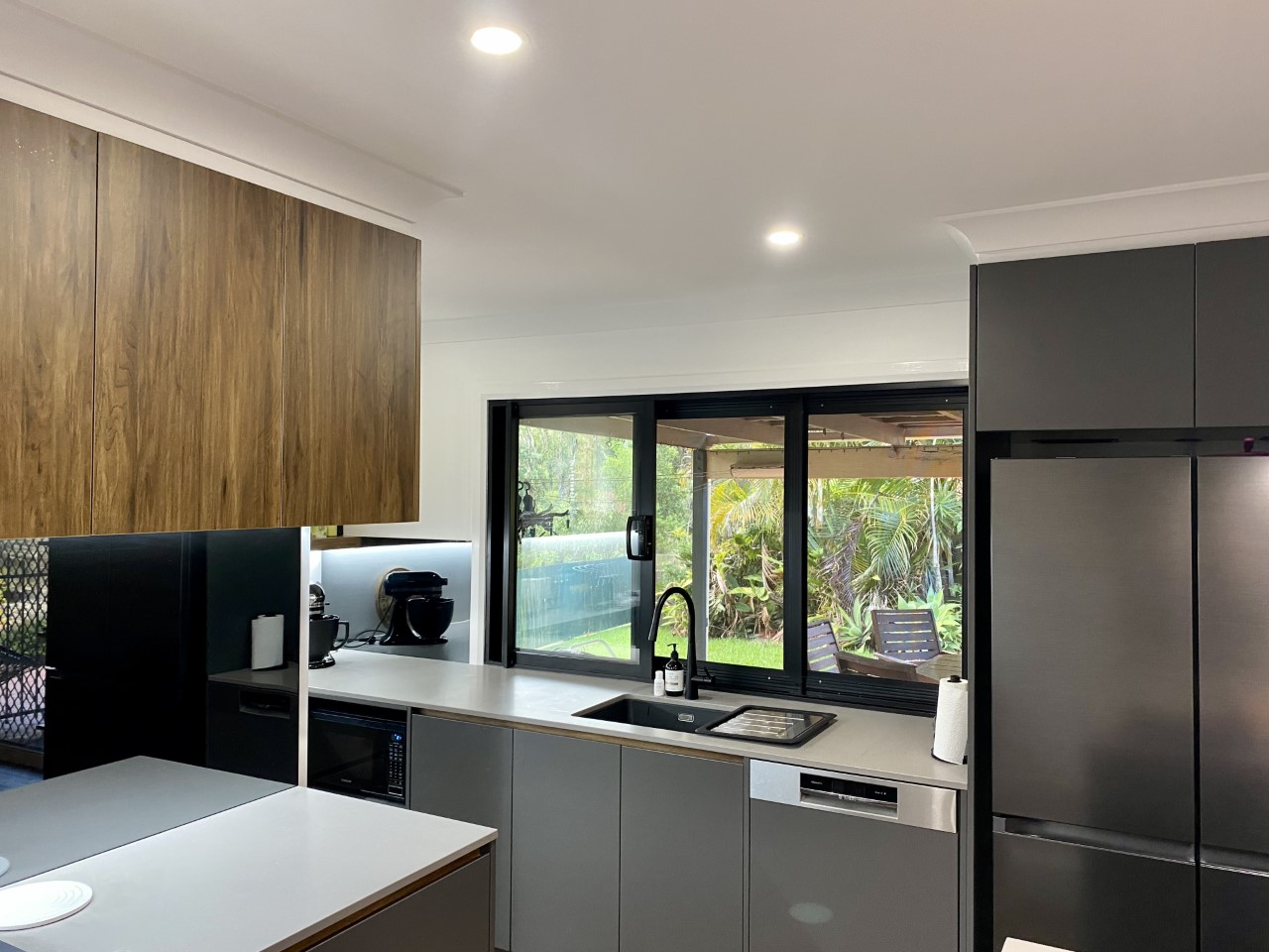 Custom/Servery Windows Brisbane JRC Glass Solutions