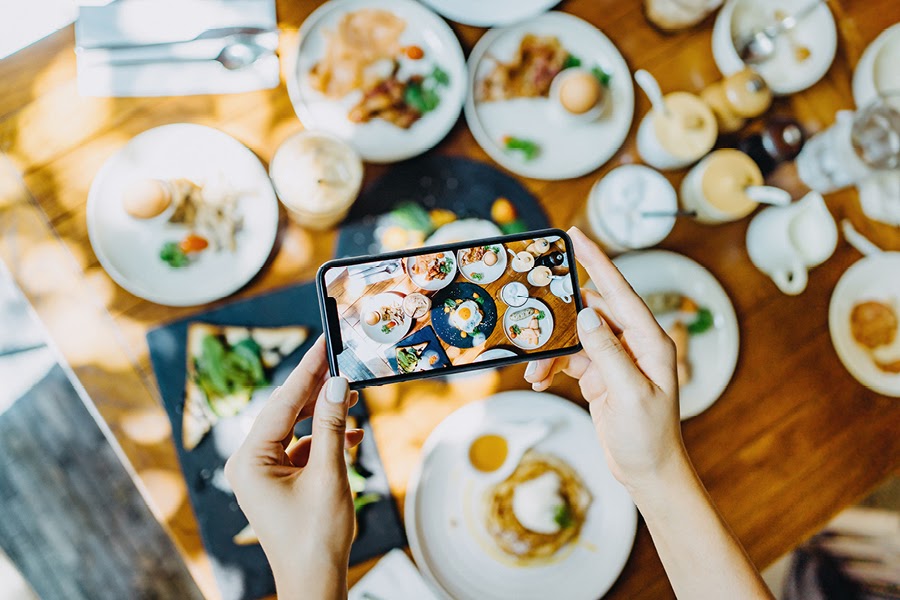 Taking iPhone photography of your meal can be improved if you always shoot a full plate.