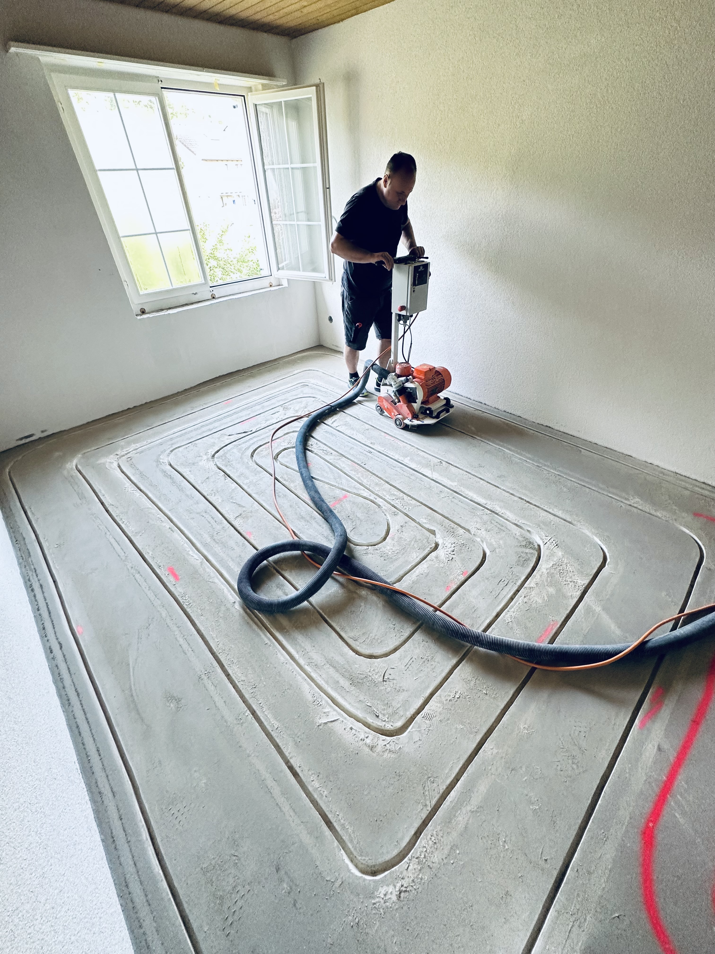 FUSSBODENHEIZUNG-FRÄSSEN 