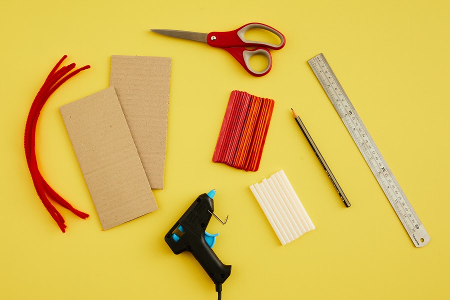 Help your kids build their own Golden Gate Bridge by stocking up on pipe cleaners and paddle pop sticks.