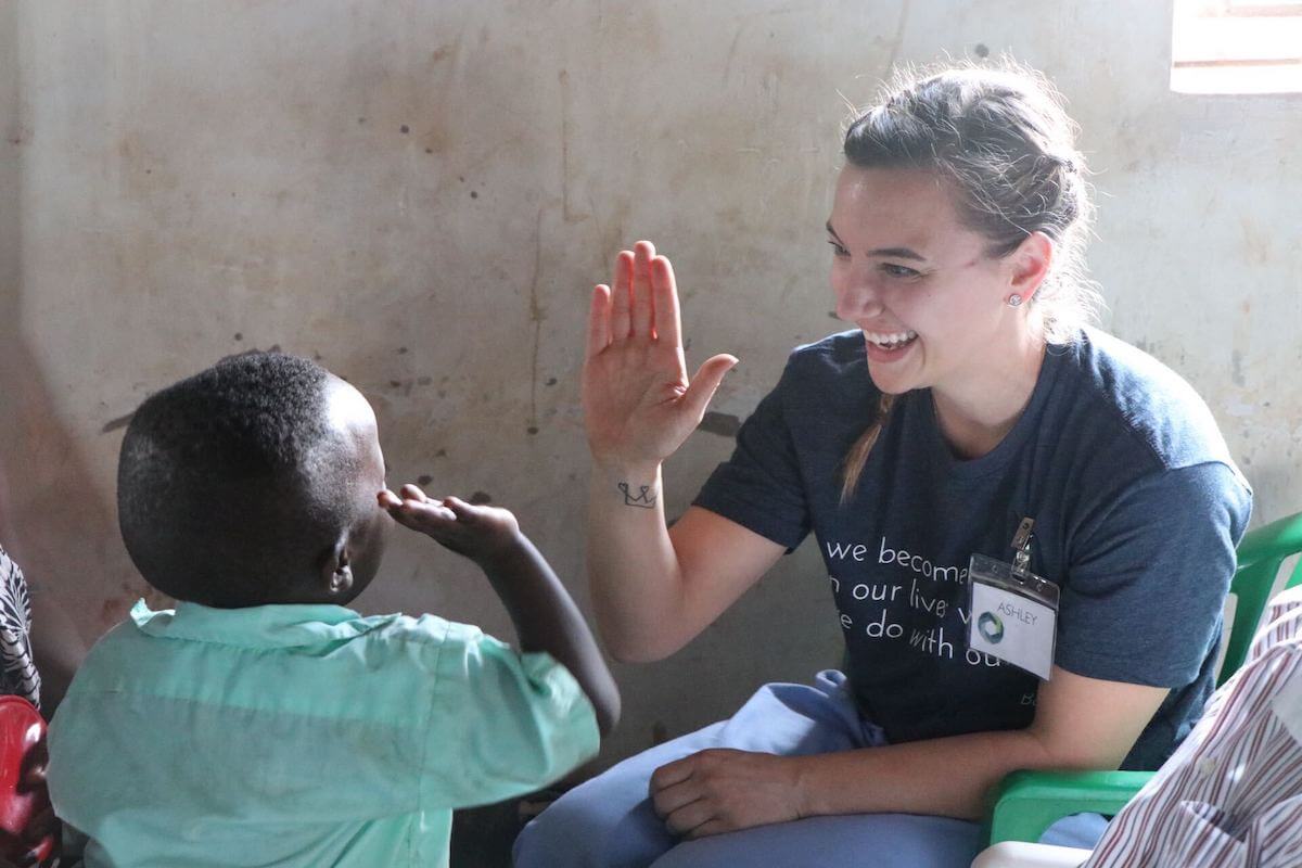 nurse ashley elsbernd on medical mission trip in africa finding a nursing volunteer opportunity