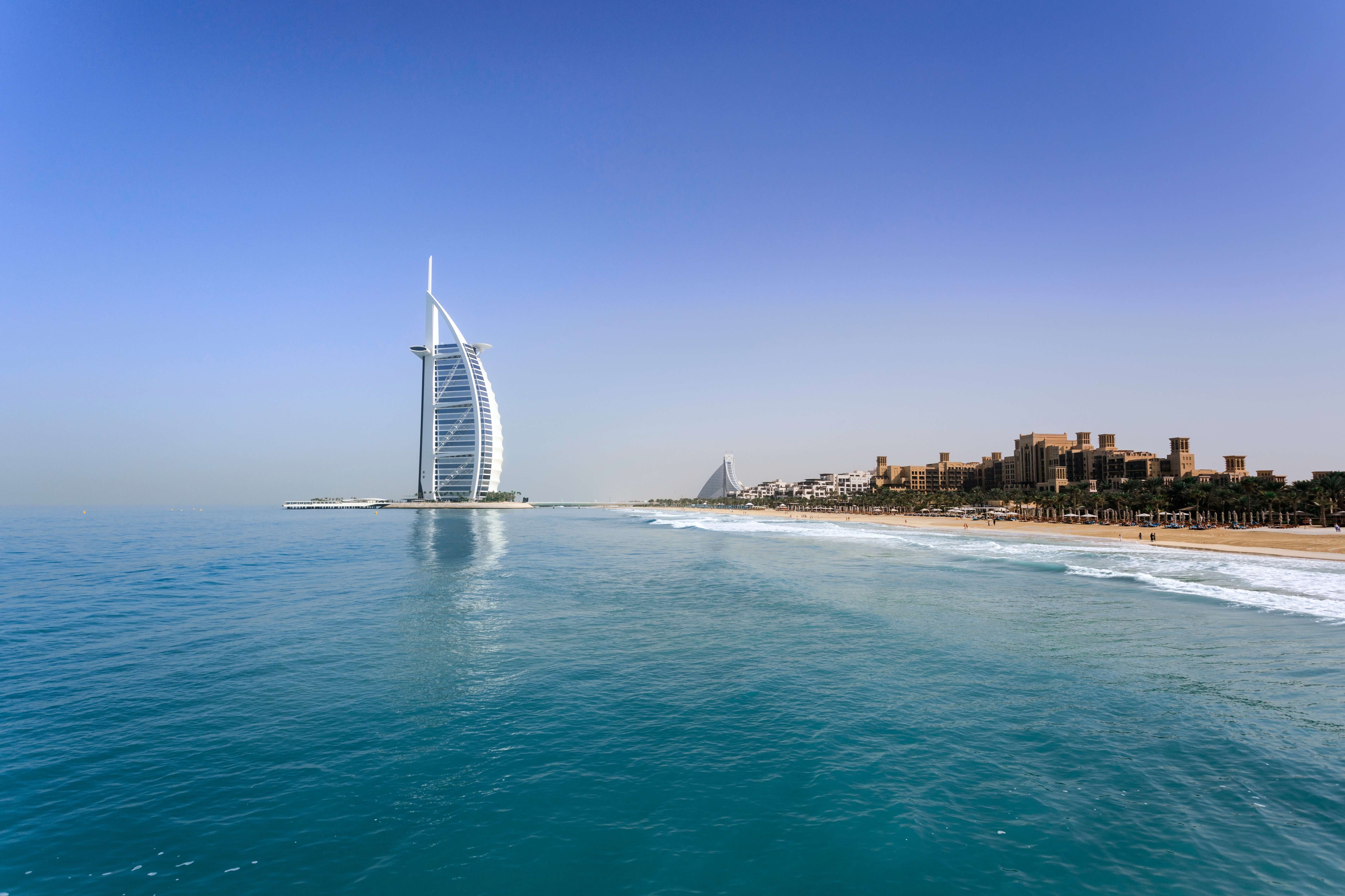 How To Hire & Pay Remote Employees In United Arab Emirates (UAE) (In 2022)
