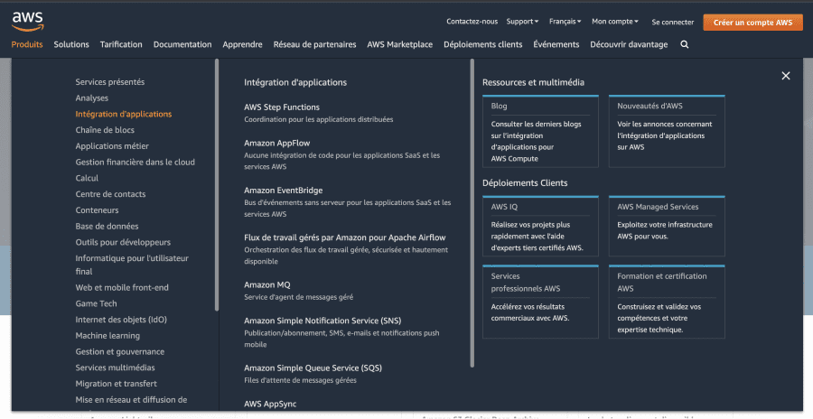 Menu de navigation avec les nombreux produits AWS