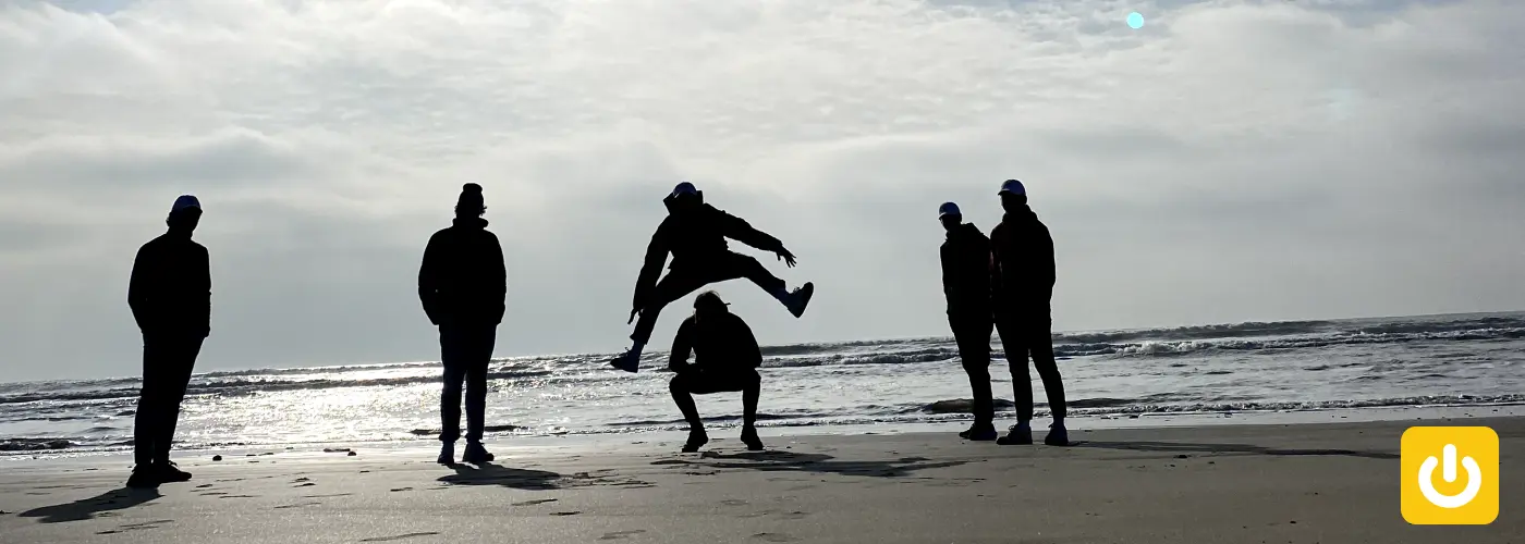 Photo de l'équipe Digidop sur la plage de l'ile de ré