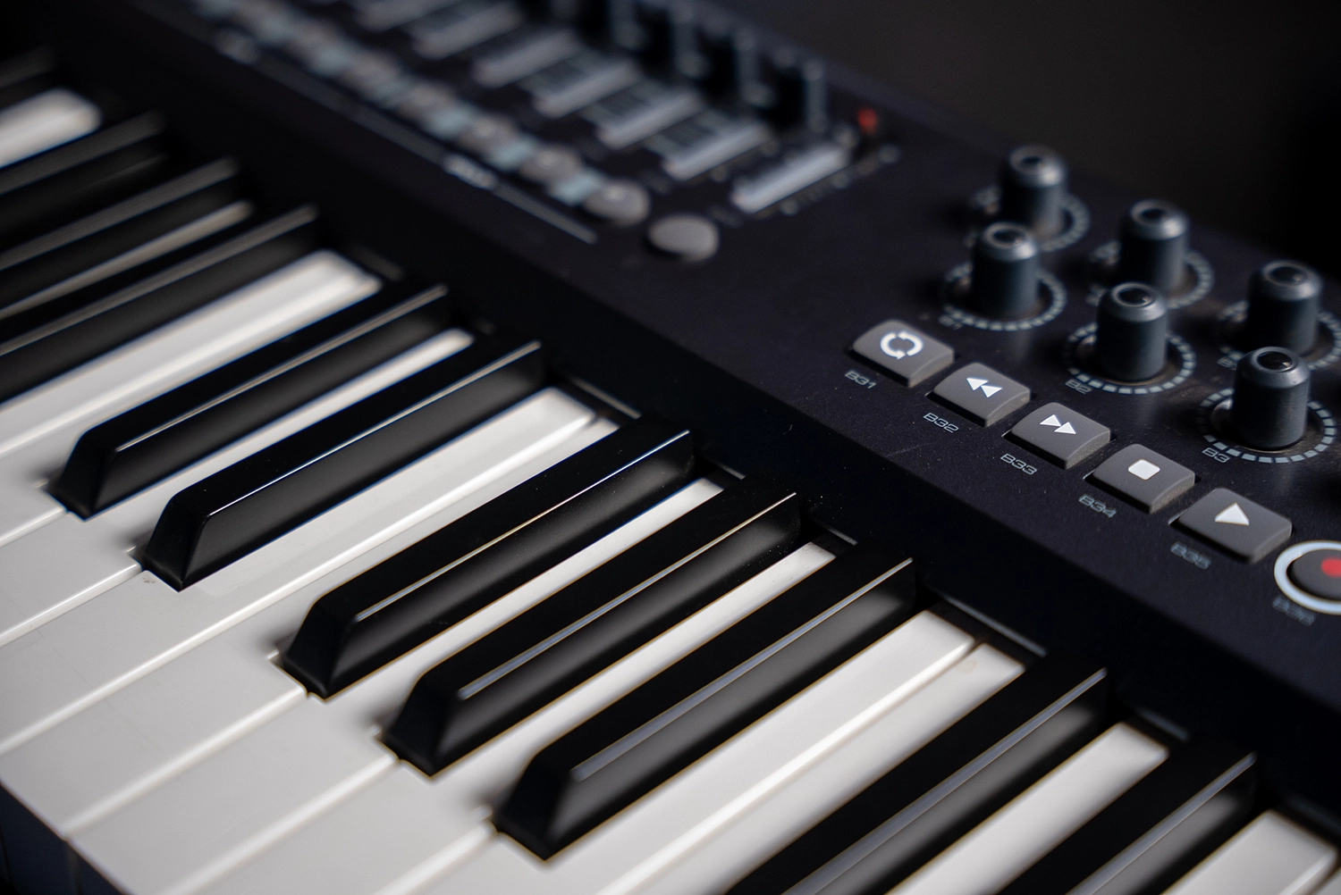 Rent M-Audio Axiom 61 - Midi Controller