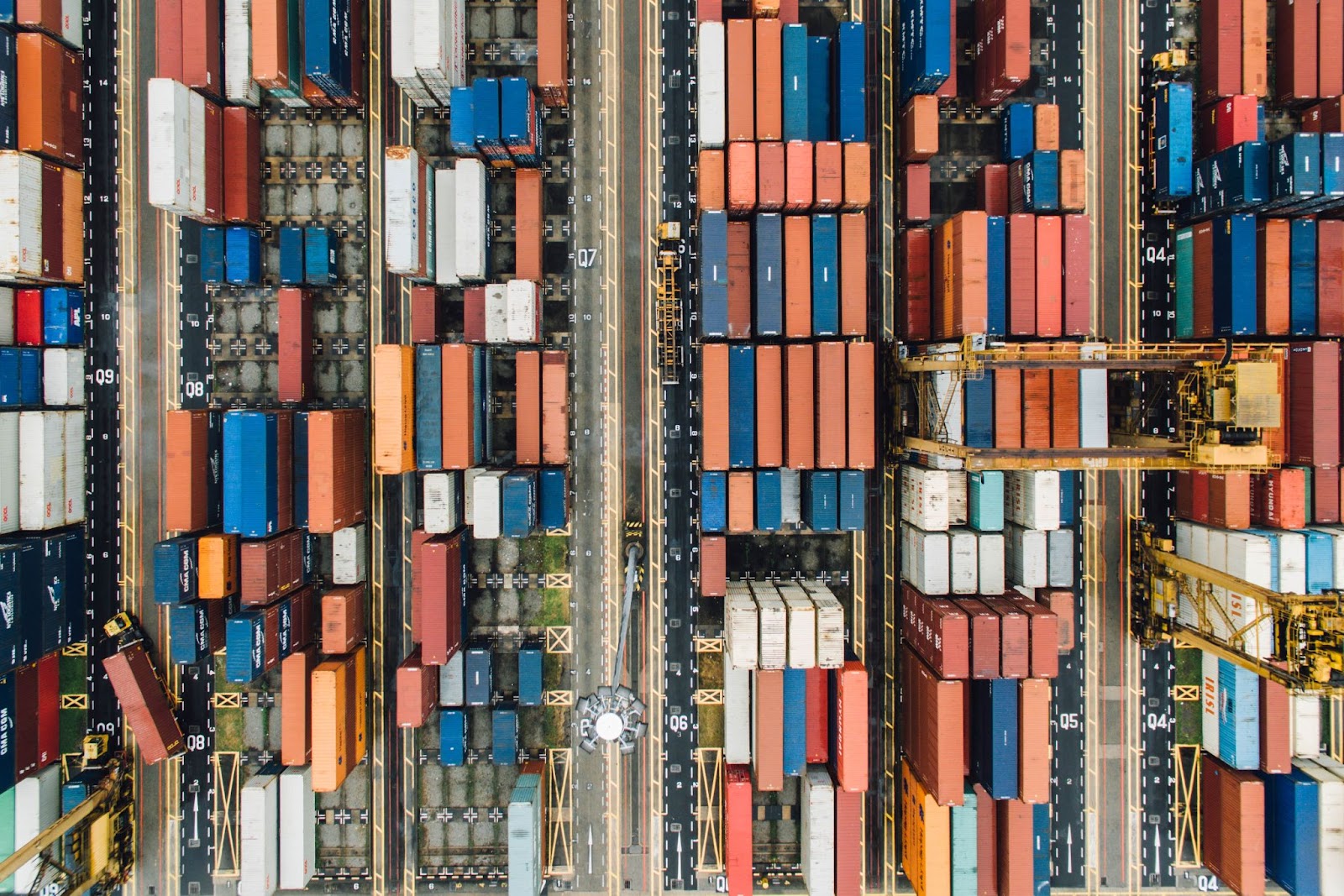 image of freight shipping containers being handles by a 3PL company