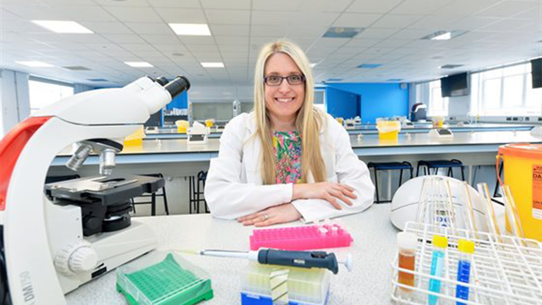 Prof. Jo Rushworth in an undergraduate laboratory at De Montfort University