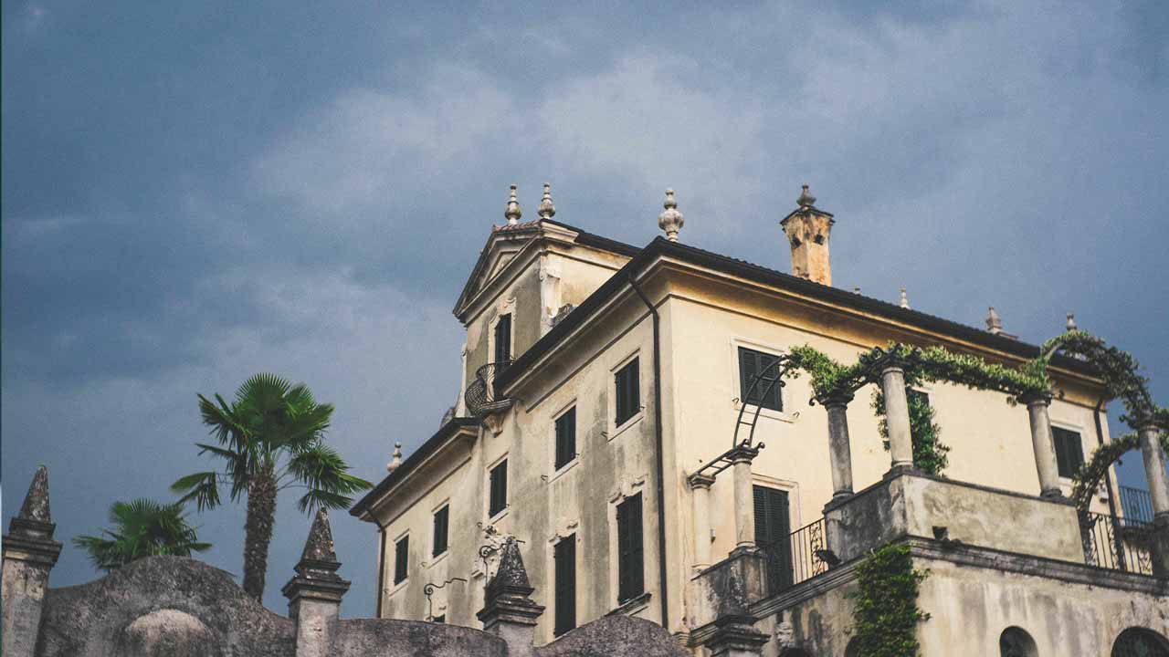 How Do I Sell a House Someone Died in?