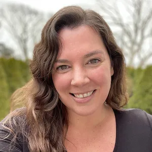 kate petrone close headshot