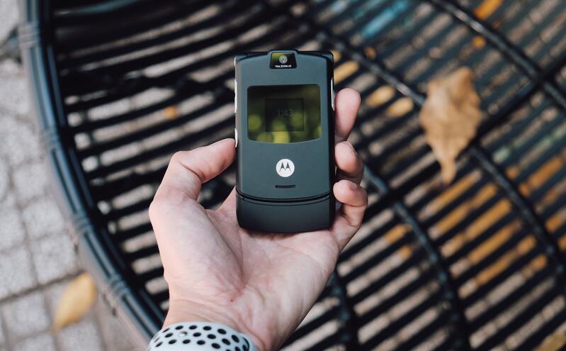 See How Motorola Outmaneuvered Samsung The Complete Story - fp7tcub