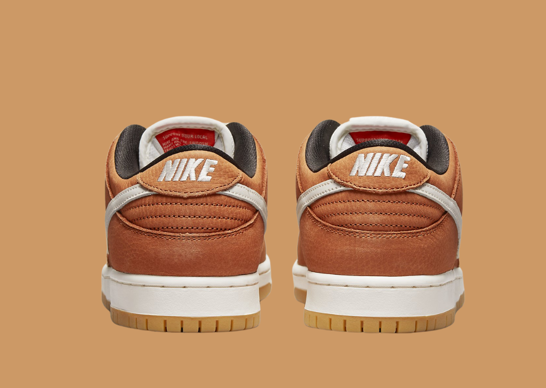 ban sneakers