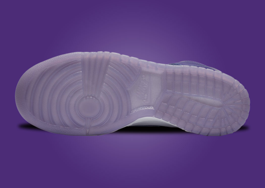 dunk high varsity purple raffle