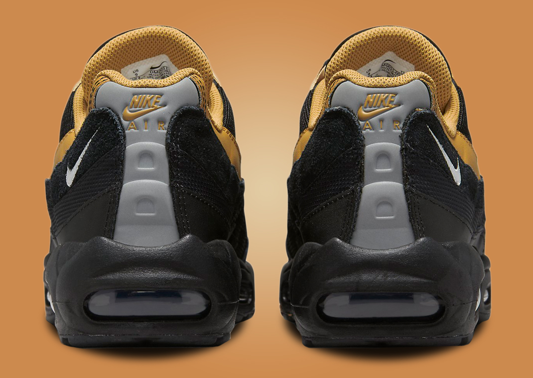 95 air max black and gold