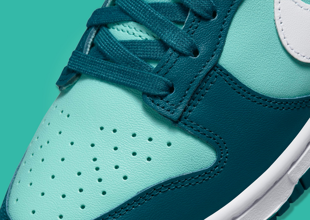 dunk low spruce aura