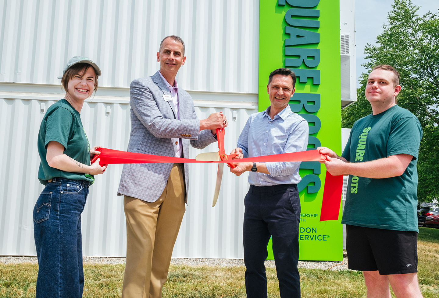 Square Roots Celebrates New Indoor Farm in Shepherdsville, Kentucky