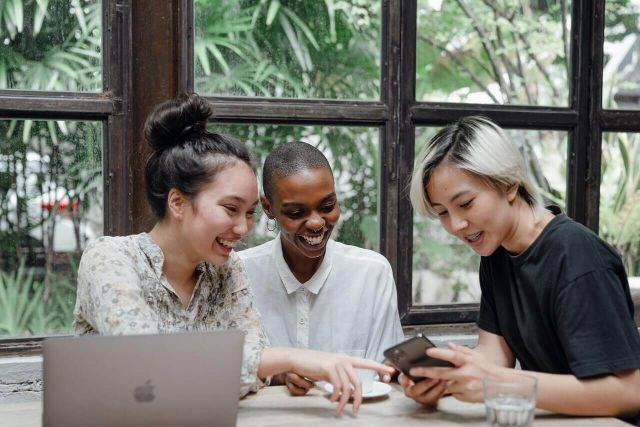 10+ Top Ecommerce Referral Programs to Learn From