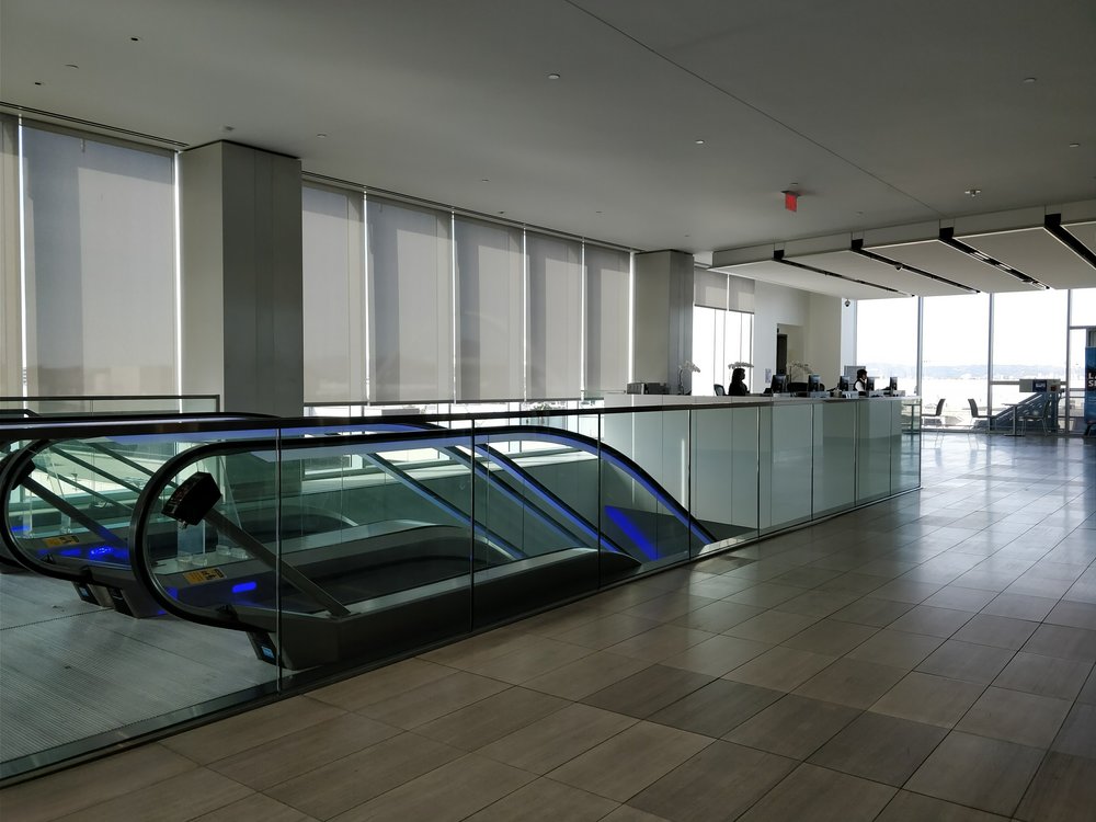 escalators in the united club