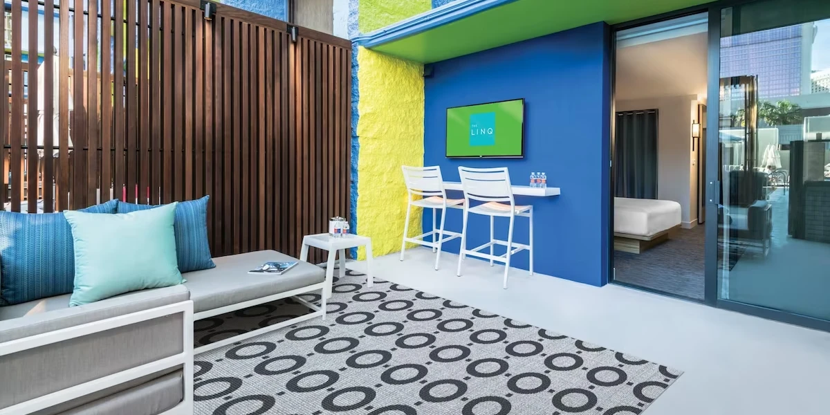 Deluxe Poolside Cabana King The Linq Hotel + Experience Las Vegas