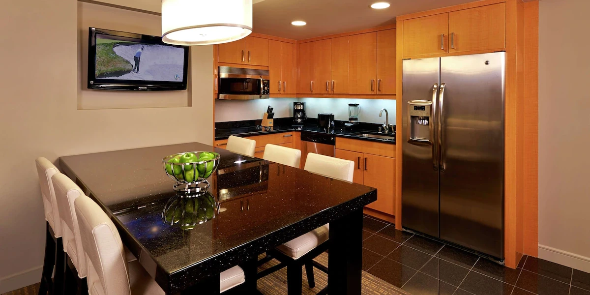 Two Bedroom Two King Suite Corner Premier | Hilton Grand Vacations Club