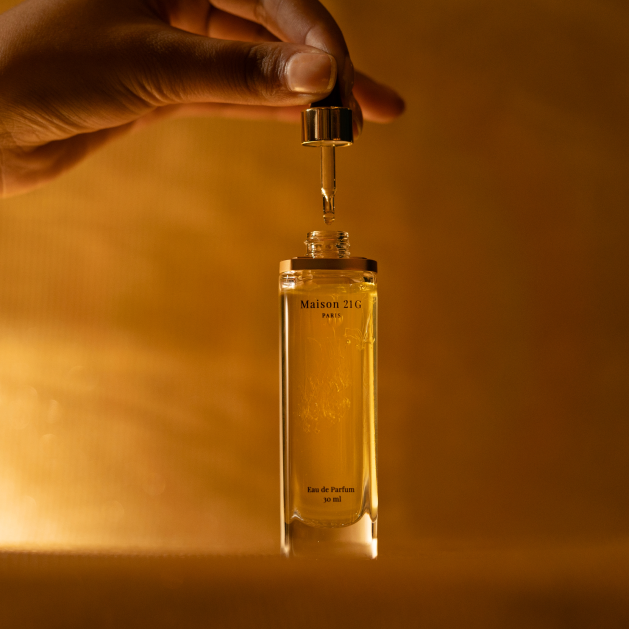 How to Make Your Perfume Last Longer Blog Maison 21g