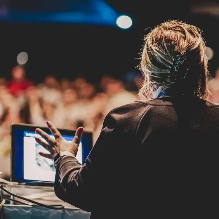 Unique Speaker Bureau International