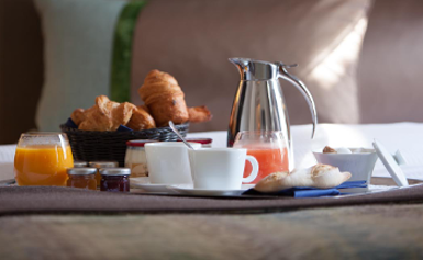 breakfast-hôtel-brighton-paris