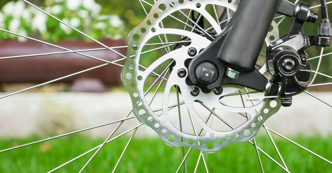 Can You Use Brake Cleaner On Bike Disc Brakes? PedalChef