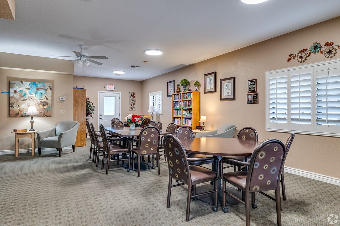 LifeStream at Youngtown Independent & Assisted Living