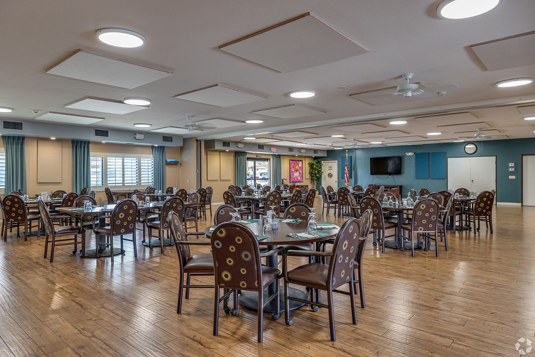 LifeStream at Youngtown Independent & Assisted Living