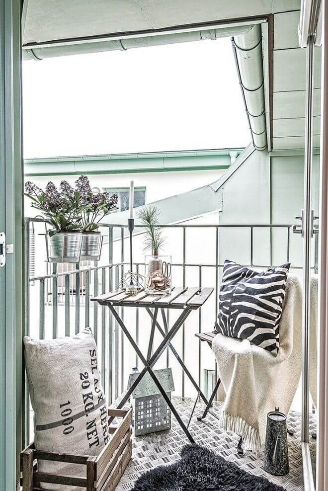 mélange de texture et matière sur un petit balcon