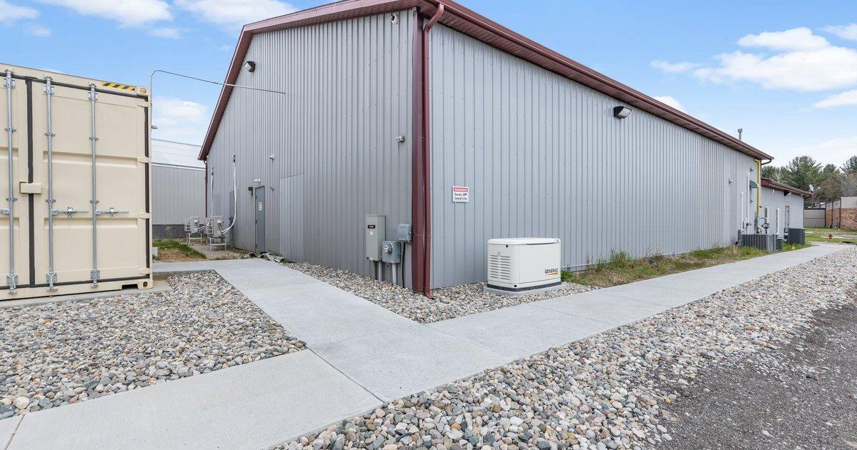 Commercial Property For Sale 81 Enterprise Dr, Vassar MI 48768