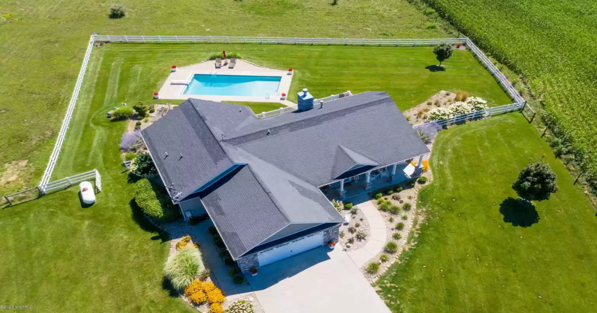 Commercial Property For Sale 17853 Donnell Lake St, Penn Township, MI