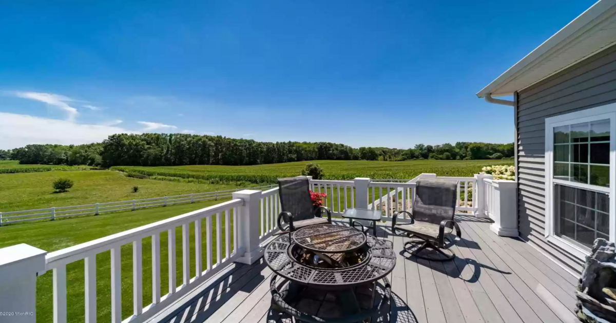 Commercial Property For Sale 17853 Donnell Lake St, Penn Township, MI