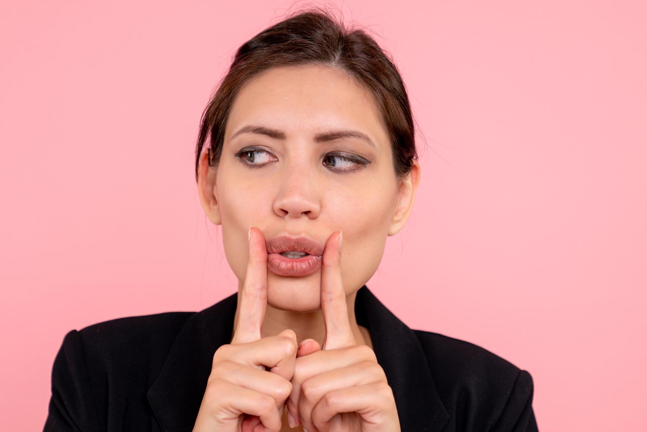 Swollen Lips Causes, Treatment and Finding Relief Curex