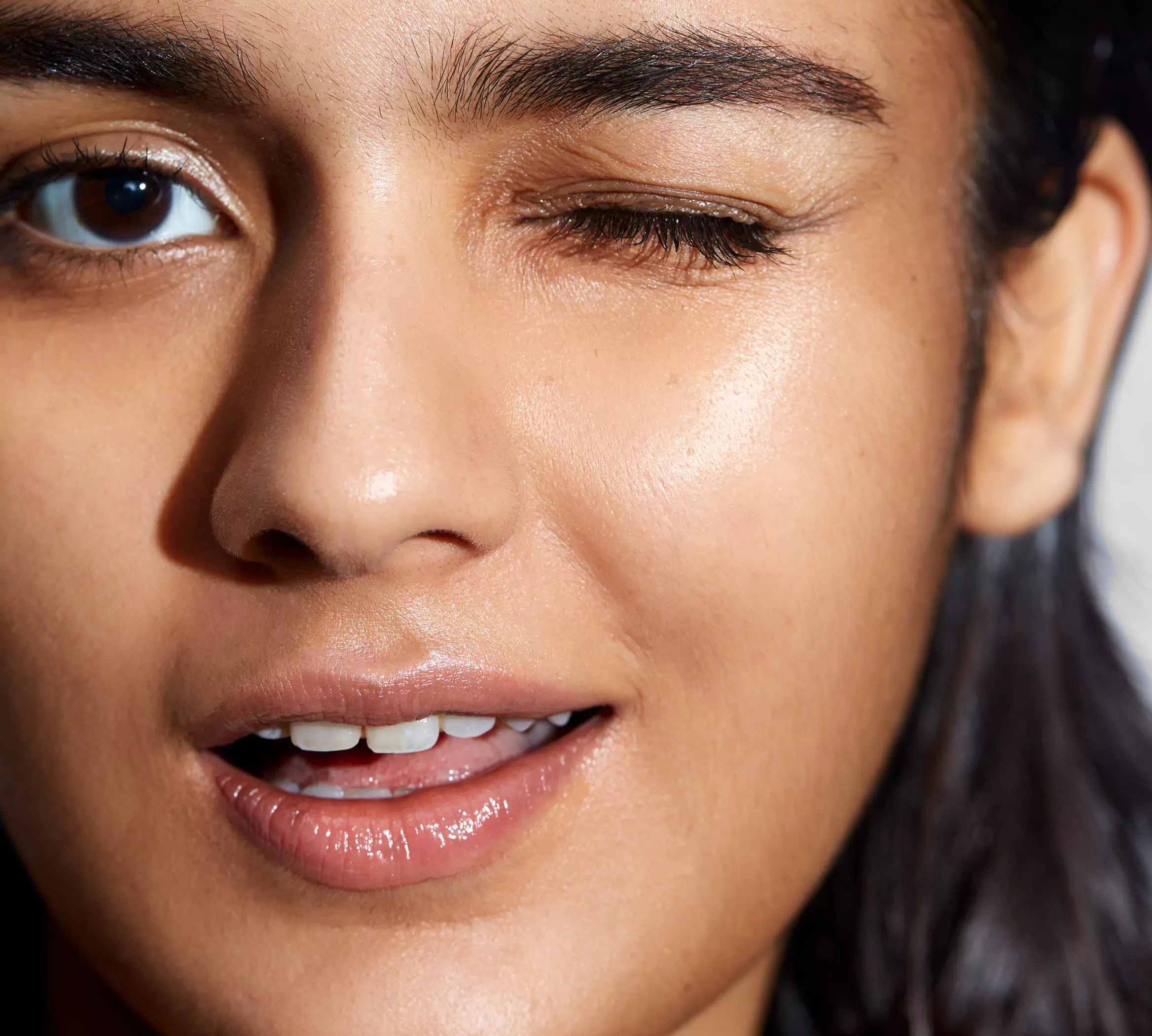 How To Apply Concealer For Beginners? Tira