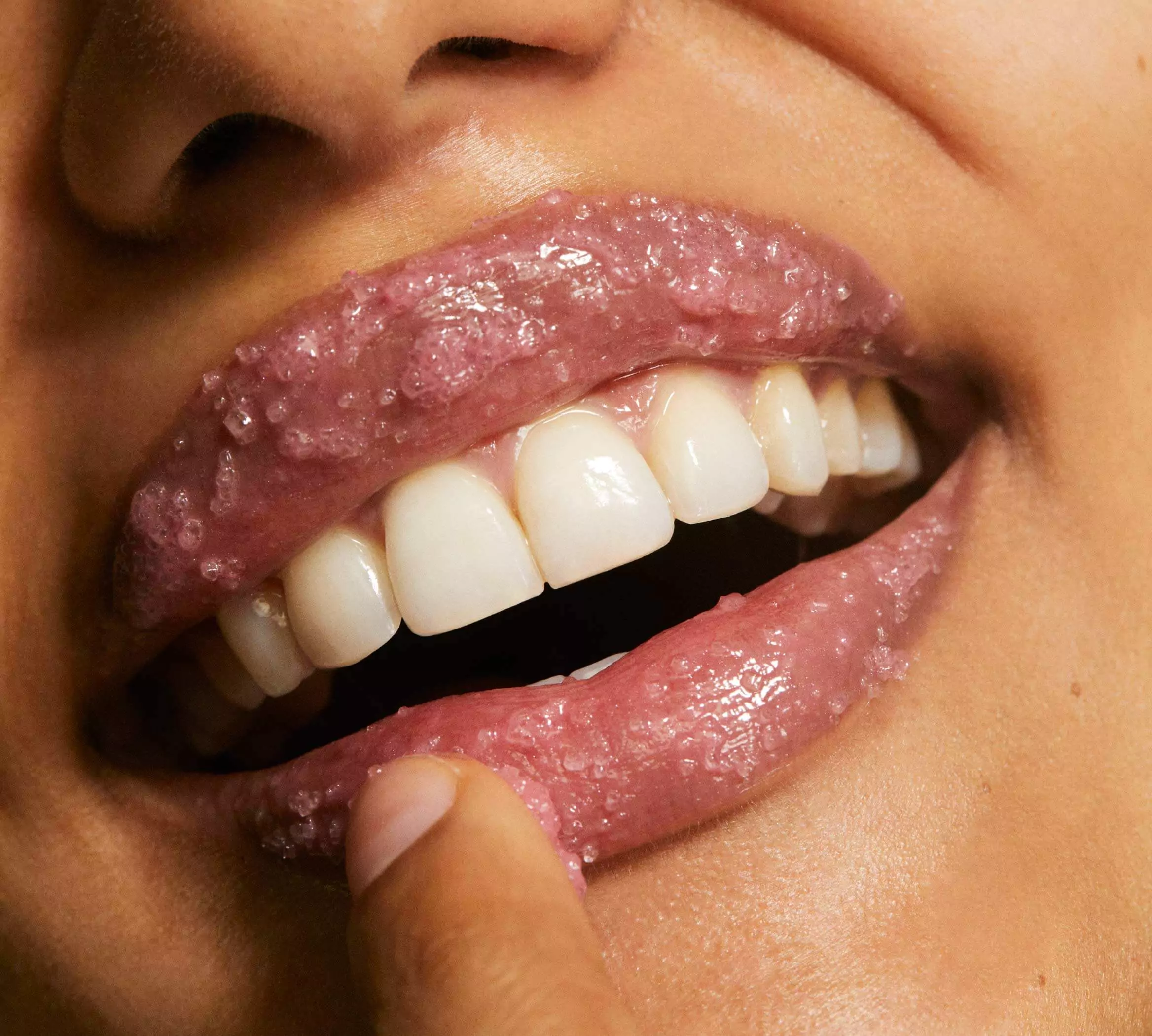 Know How To Remove Dry Skin From Lips With Exfoliation Tira