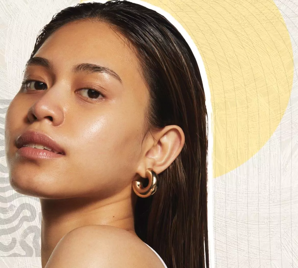 Here’s a guide on how to tackle hair that feels greasy and waxy