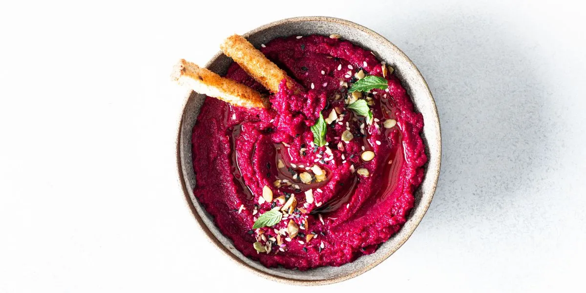 15 Best Snacks for Crohn's Disease from an IBD Dietitian