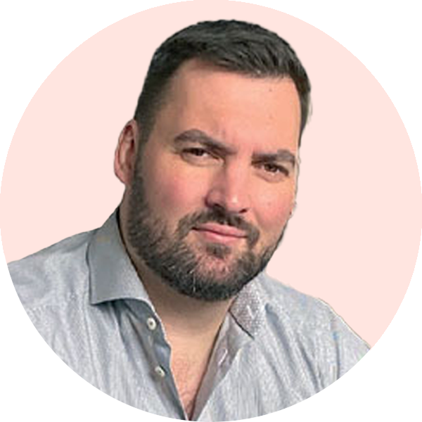 A portrait image of the testimonial author.