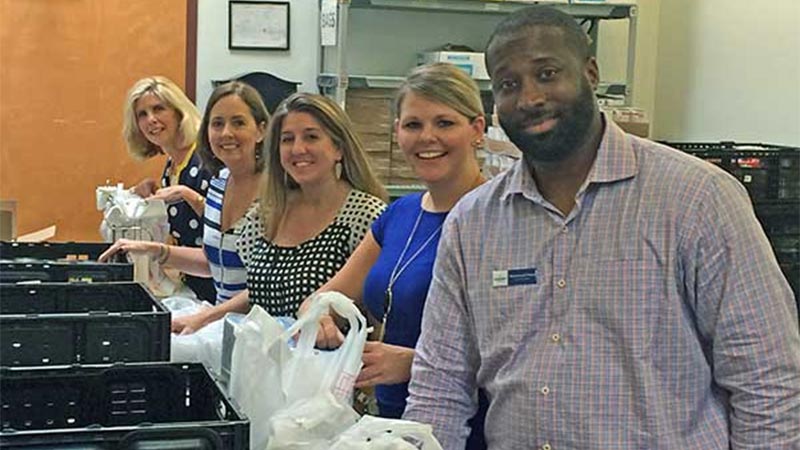 HHHunt Volunteers for BackPack Buddies Program