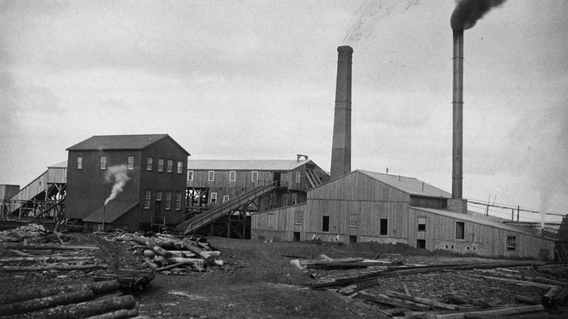 Springhill, Nova Scotia in 1897: West Side of No.3 Slope, Springhill Mines. (National Archives of Canada / Lewis Rice)