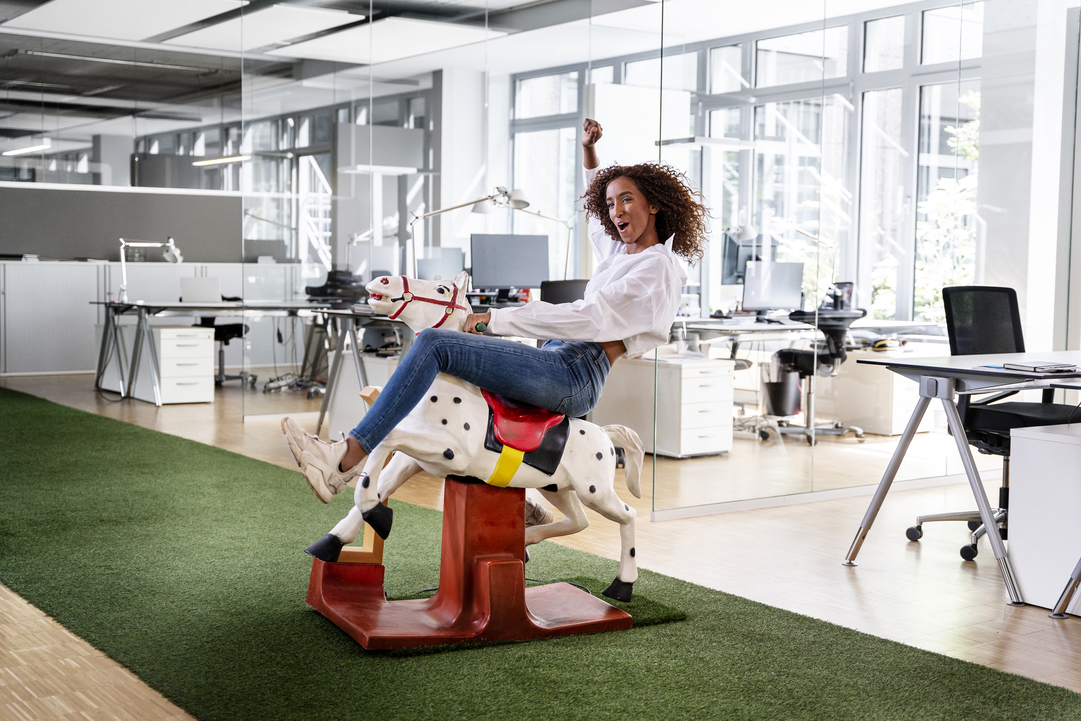 Looking for Unique Employee Benefits? Here are 30 Trendy Ideas for Non-Core Perks